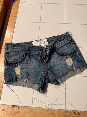 Dollhouse Distressed Denim Cutoff Shorts - Blue